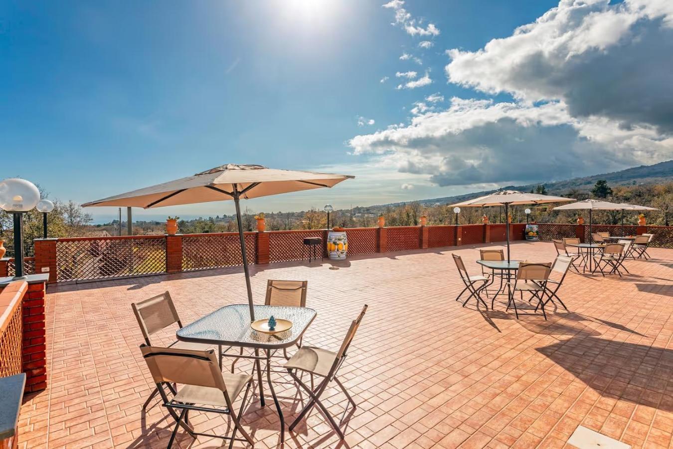 Camia Etna House Apartment Piedimonte Etneo Bagian luar foto
