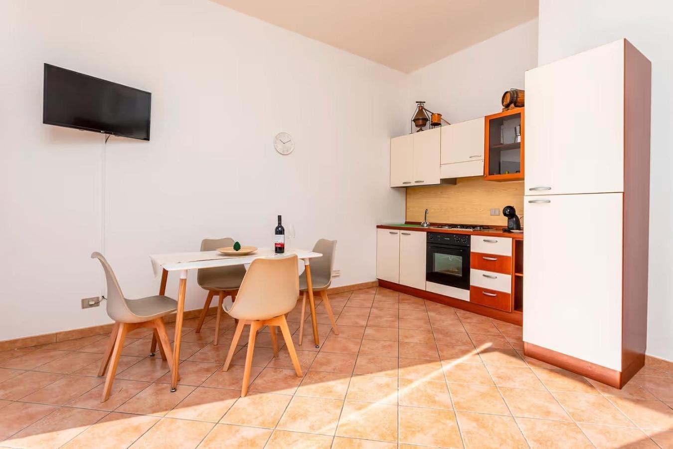 Camia Etna House Apartment Piedimonte Etneo Bagian luar foto