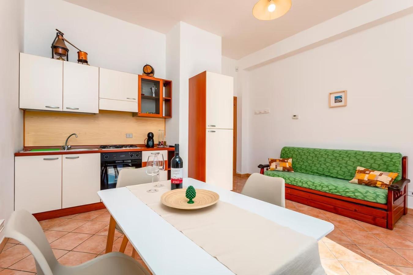 Camia Etna House Apartment Piedimonte Etneo Bagian luar foto