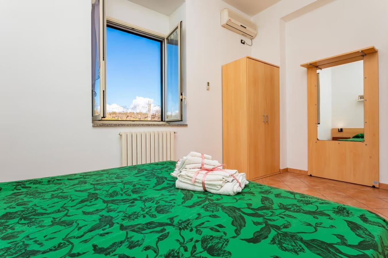 Camia Etna House Apartment Piedimonte Etneo Bagian luar foto
