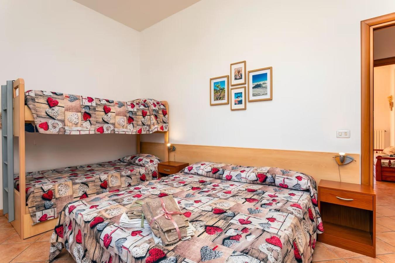 Camia Etna House Apartment Piedimonte Etneo Bagian luar foto